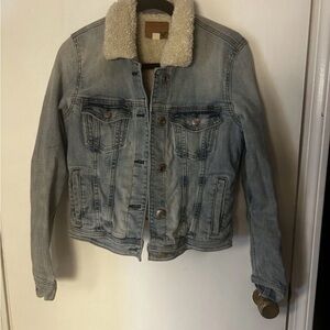 American Eagle Outfitters Light Blue denim Jean trucker jacket